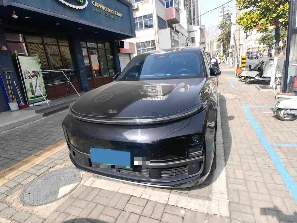2023 Li L8 Range Extended 154HP REEV 40.9KWH,autocango,china used car exporter,china ev exporter,chinese used car exporter,chinese used ev exporter