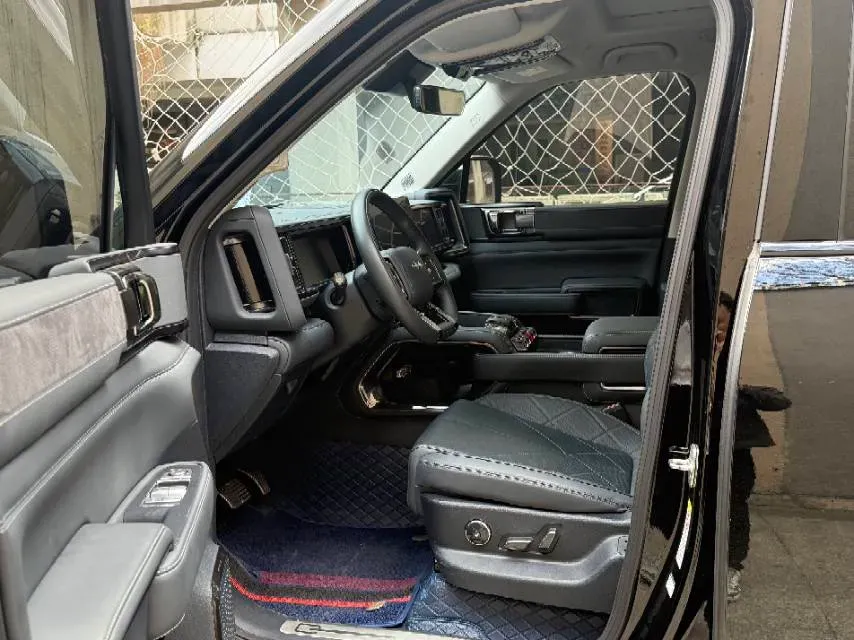 2023 FangChengBao Bao 5 1.5T 194HP L4 E-CVT PHEV 31.8KWH,autocango,china used car exporter,china ev exporter,chinese used car exporter,chinese used ev exporter