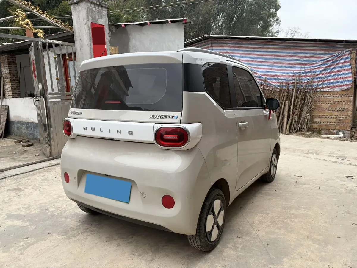 2024 WuLing HongGuang MINI EV BEV 17.3KWH,autocango,china used car exporter,china ev exporter,chinese used car exporter,chinese used ev exporter