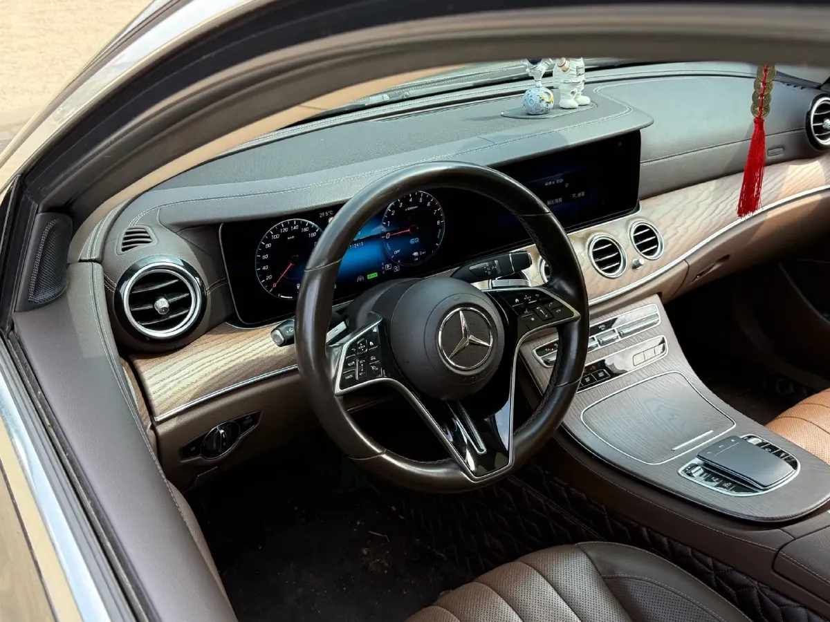 2021 Mercedes-Benz E Class 2.0T 211HP L4 9AT PHEV 25.4KWH,autocango,china used car exporter,china ev exporter,chinese used car exporter,chinese used ev exporter