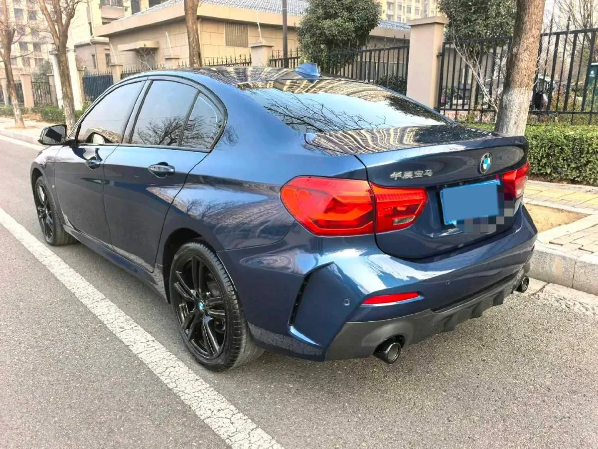 2022 BMW 1 Series 2.0T 192HP L4 7DCT,autocango,china used car exporter,china ev exporter,chinese used car exporter,chinese used ev exporter