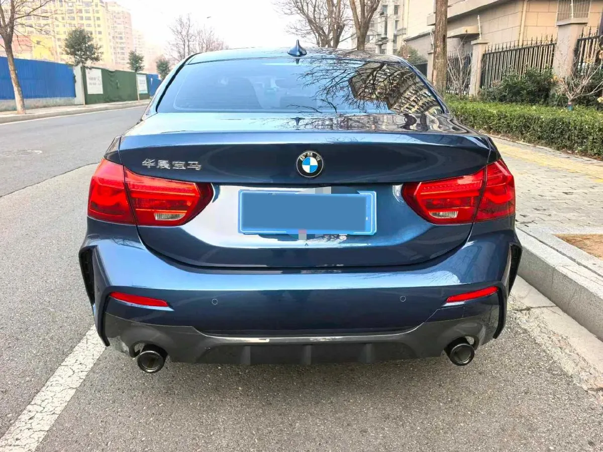 2022 BMW 1 Series 2.0T 192HP L4 7DCT,autocango,china used car exporter,china ev exporter,chinese used car exporter,chinese used ev exporter