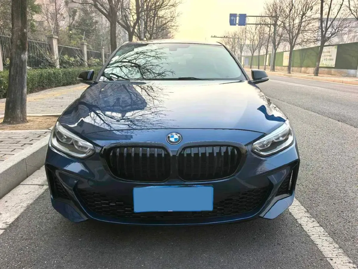 2022 BMW 1 Series 2.0T 192HP L4 7DCT,autocango,china used car exporter,china ev exporter,chinese used car exporter,chinese used ev exporter