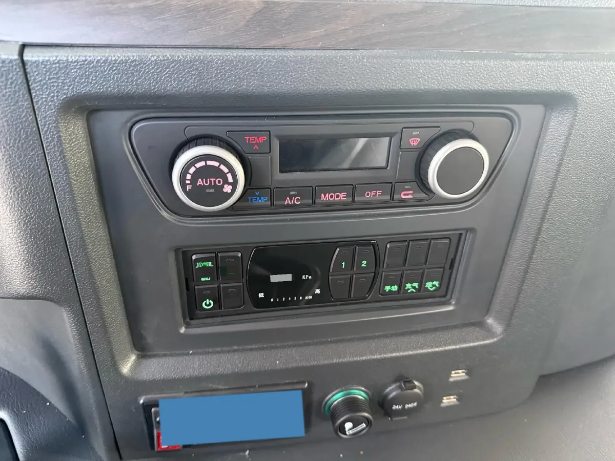 2022 Dongfeng Warrior M50 4.0T 194HP L4 5MT,autocango,china used car exporter,china ev exporter,chinese used car exporter,chinese used ev exporter