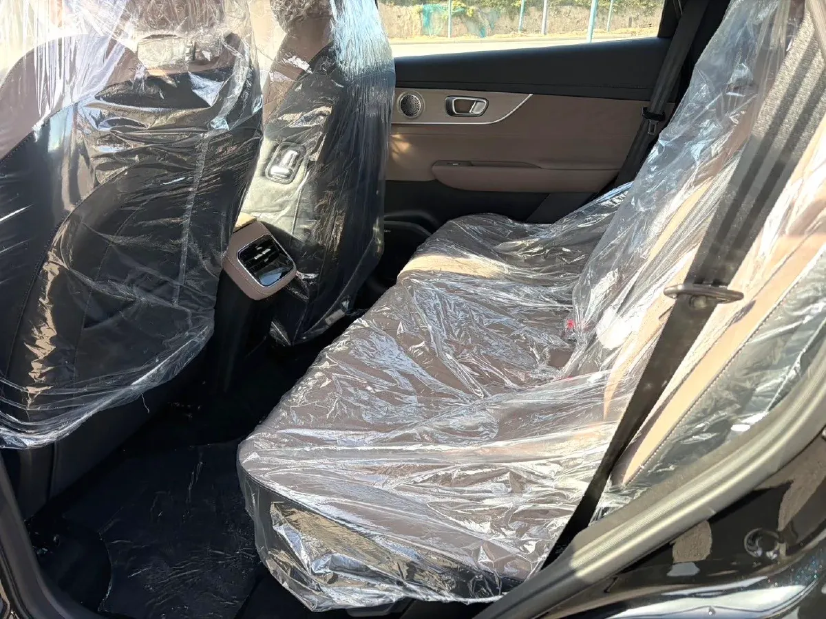 2025 Fulwin FulwinT8 1.5T 156HP L4 1DHT PHEV 18.67KWH,autocango,china used car exporter,china ev exporter,chinese used car exporter,chinese used ev exporter