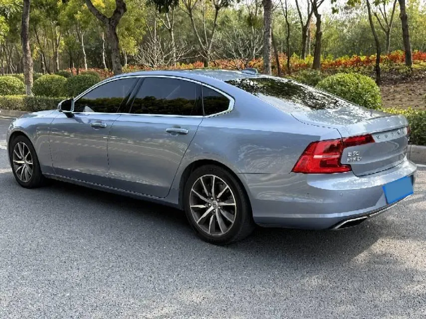 2018 Volvo S90 2.0T 254HP L4 8AT,autocango,china used car exporter,china ev exporter,chinese used car exporter,chinese used ev exporter