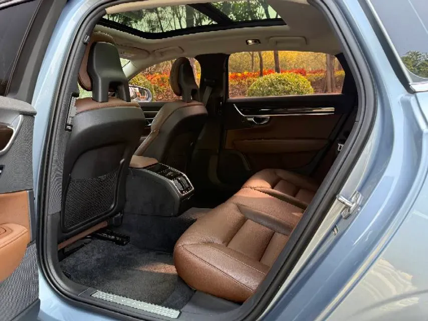 2018 Volvo S90 2.0T 254HP L4 8AT,autocango,china used car exporter,china ev exporter,chinese used car exporter,chinese used ev exporter