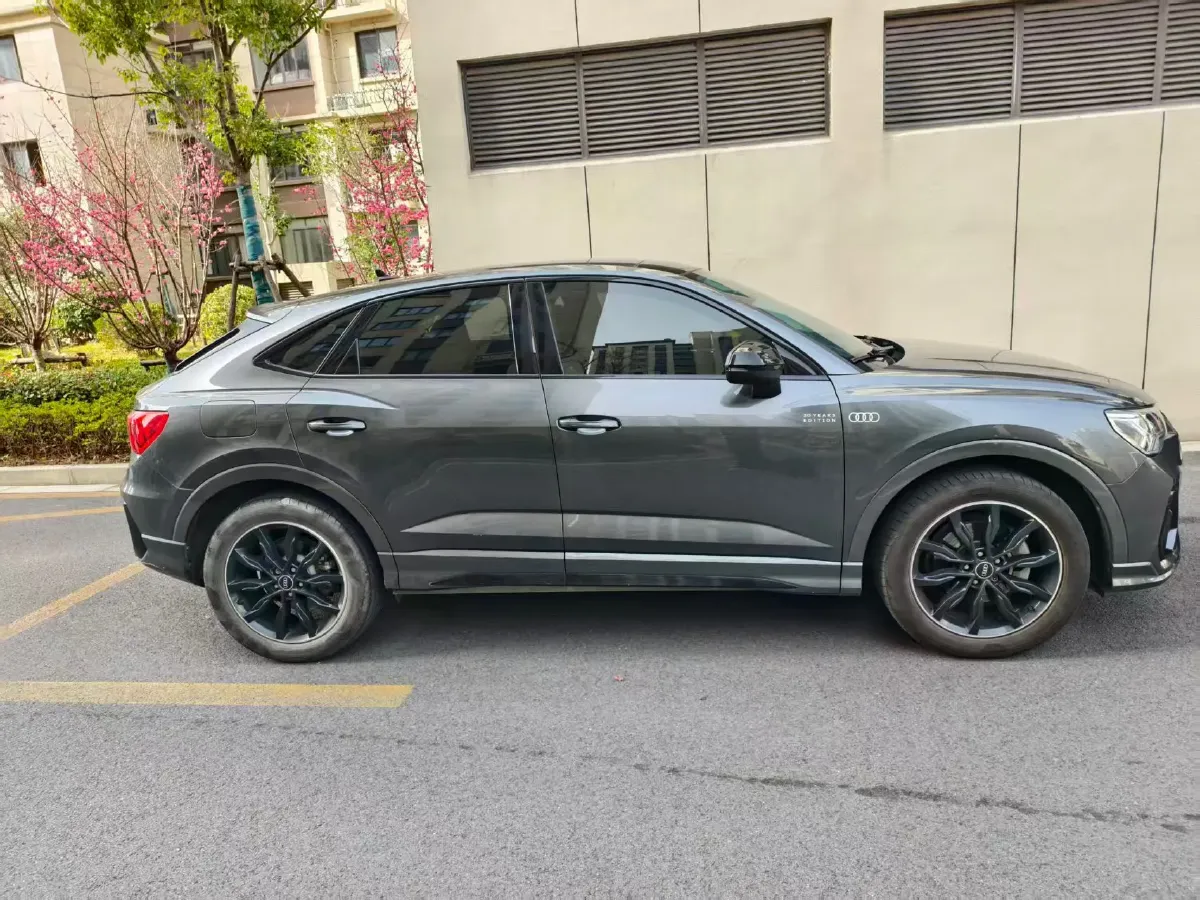 2021 Audi Q3 Sportback 2.0T 186HP L4 7DCT,autocango,china used car exporter,china ev exporter,chinese used car exporter,chinese used ev exporter