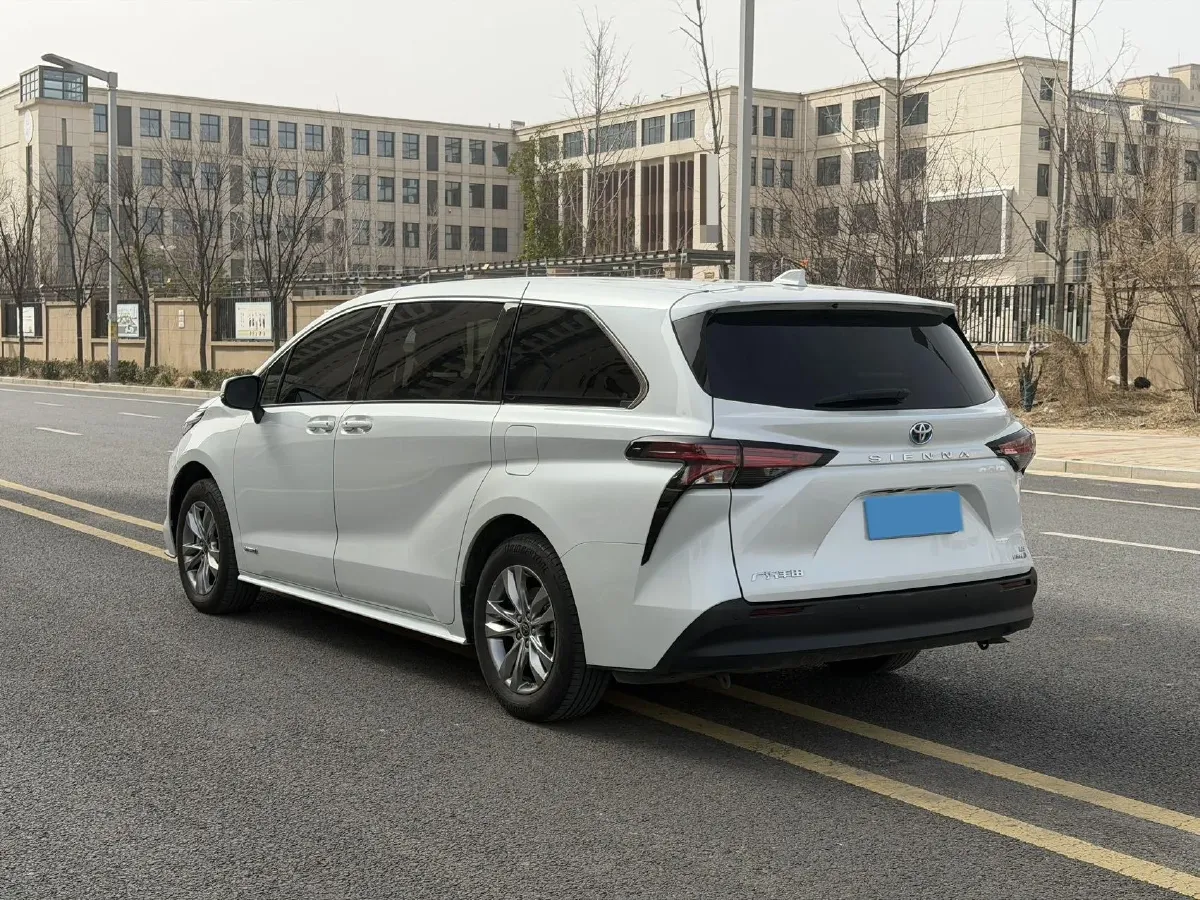 2023 Toyota Sienna 2.5L 189HP L4 E-CVT Hybrid,autocango,china used car exporter,china ev exporter,chinese used car exporter,chinese used ev exporter