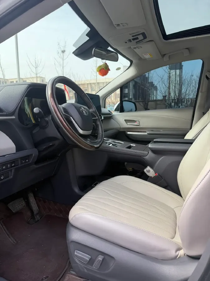 2023 Toyota Sienna 2.5L 189HP L4 E-CVT Hybrid,autocango,china used car exporter,china ev exporter,chinese used car exporter,chinese used ev exporter