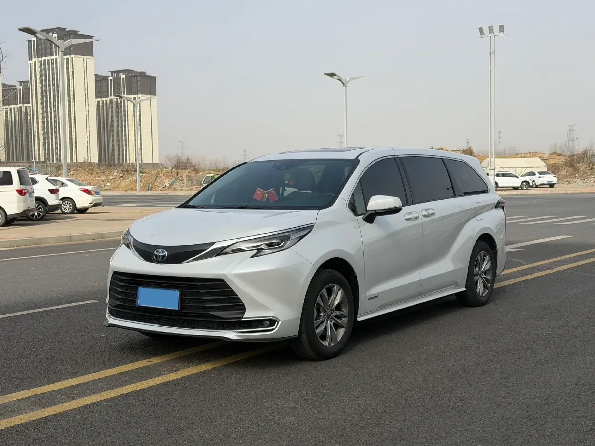 2023 Toyota Sienna 2.5L 189HP L4 E-CVT Hybrid,autocango,china used car exporter,china ev exporter,chinese used car exporter,chinese used ev exporter