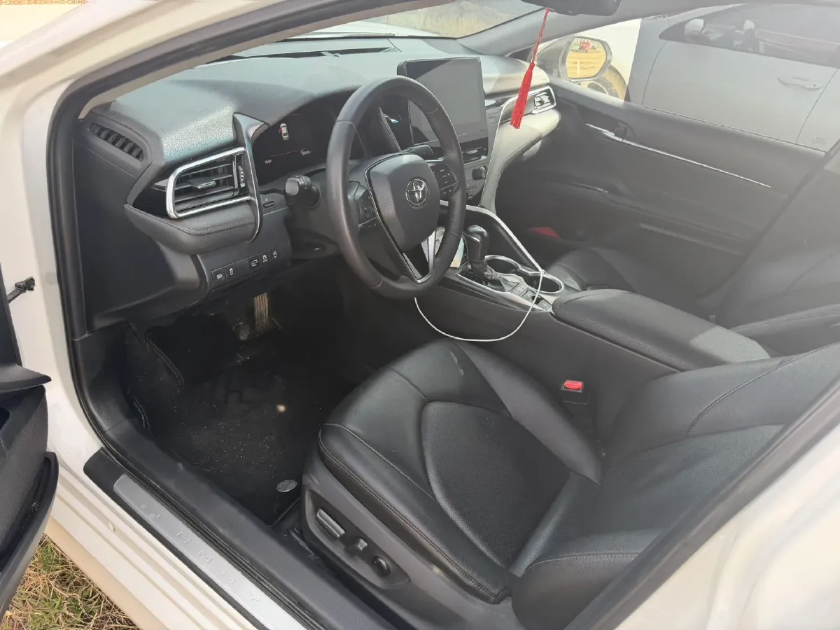 2021 Toyota Camry 2.5L 209HP L4 8AT,autocango,china used car exporter,china ev exporter,chinese used car exporter,chinese used ev exporter