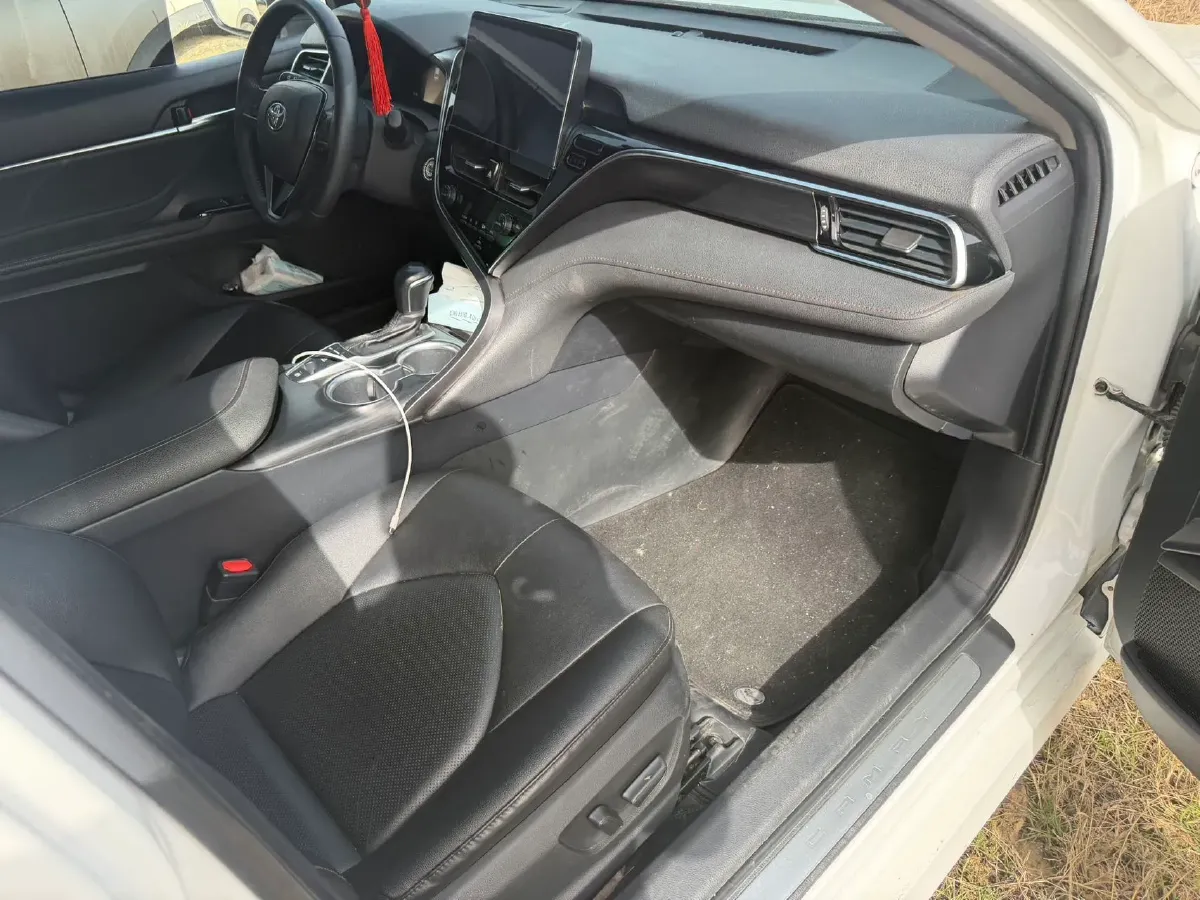 2021 Toyota Camry 2.5L 209HP L4 8AT,autocango,china used car exporter,china ev exporter,chinese used car exporter,chinese used ev exporter