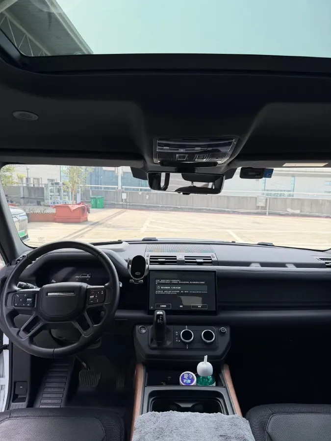 2024 Land Rover Defender 3.0T 400HP L6 8AT,autocango,china used car exporter,china ev exporter,chinese used car exporter,chinese used ev exporter