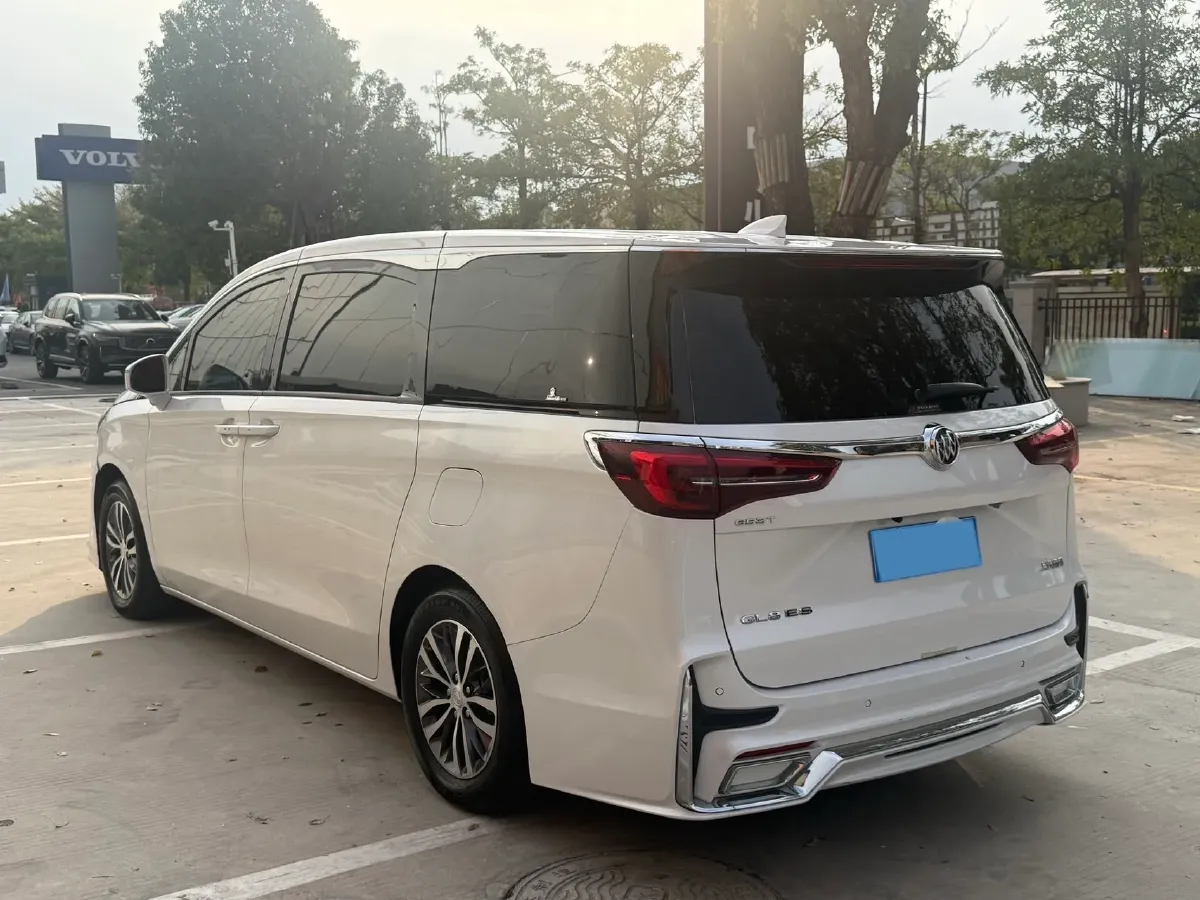 2021 Buick GL8 2.0T 237HP L4 9AT,autocango,china used car exporter,china ev exporter,chinese used car exporter,chinese used ev exporter