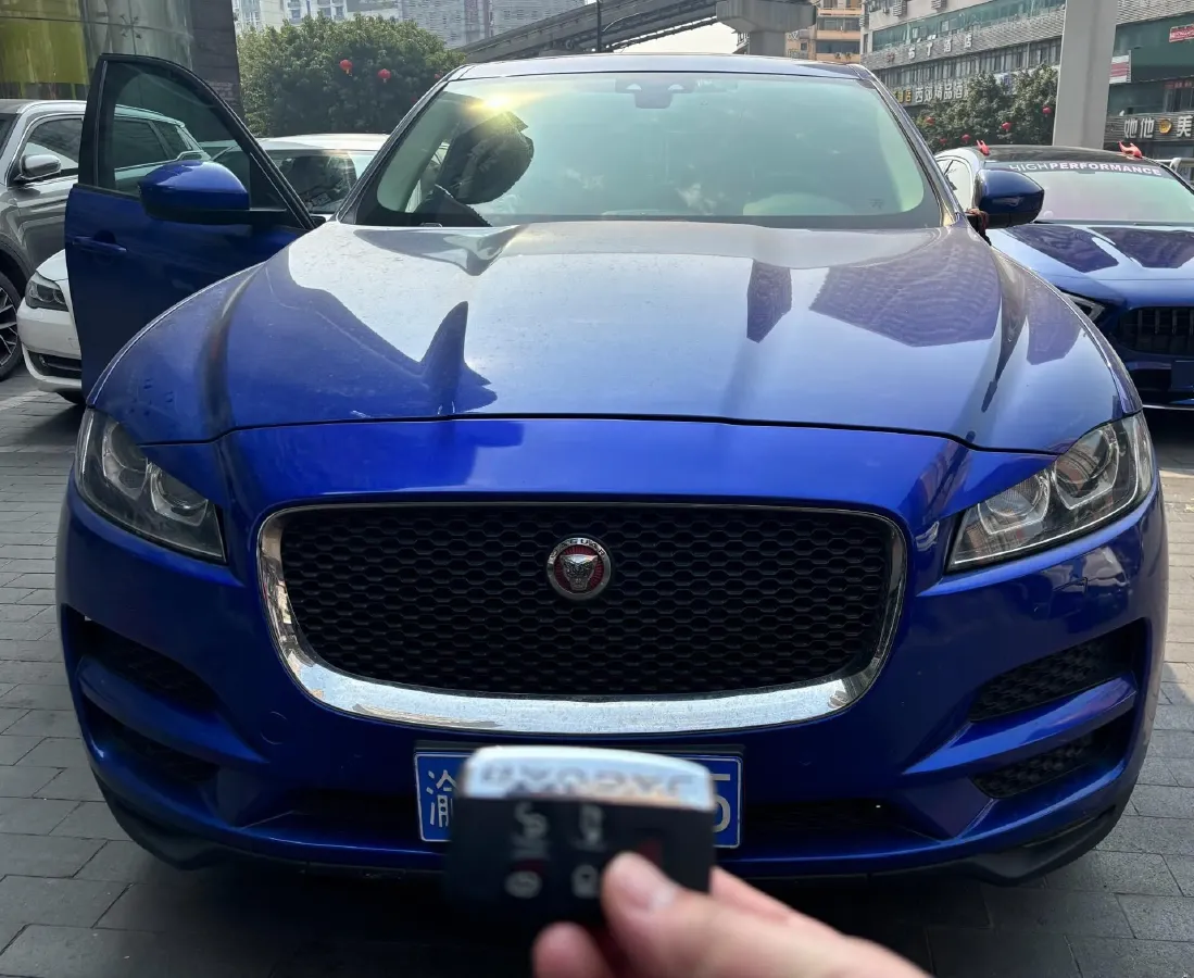2018 Jaguar F-PACE 2.0T 250HP L4 8AT,autocango,china used car exporter,china ev exporter,chinese used car exporter,chinese used ev exporter