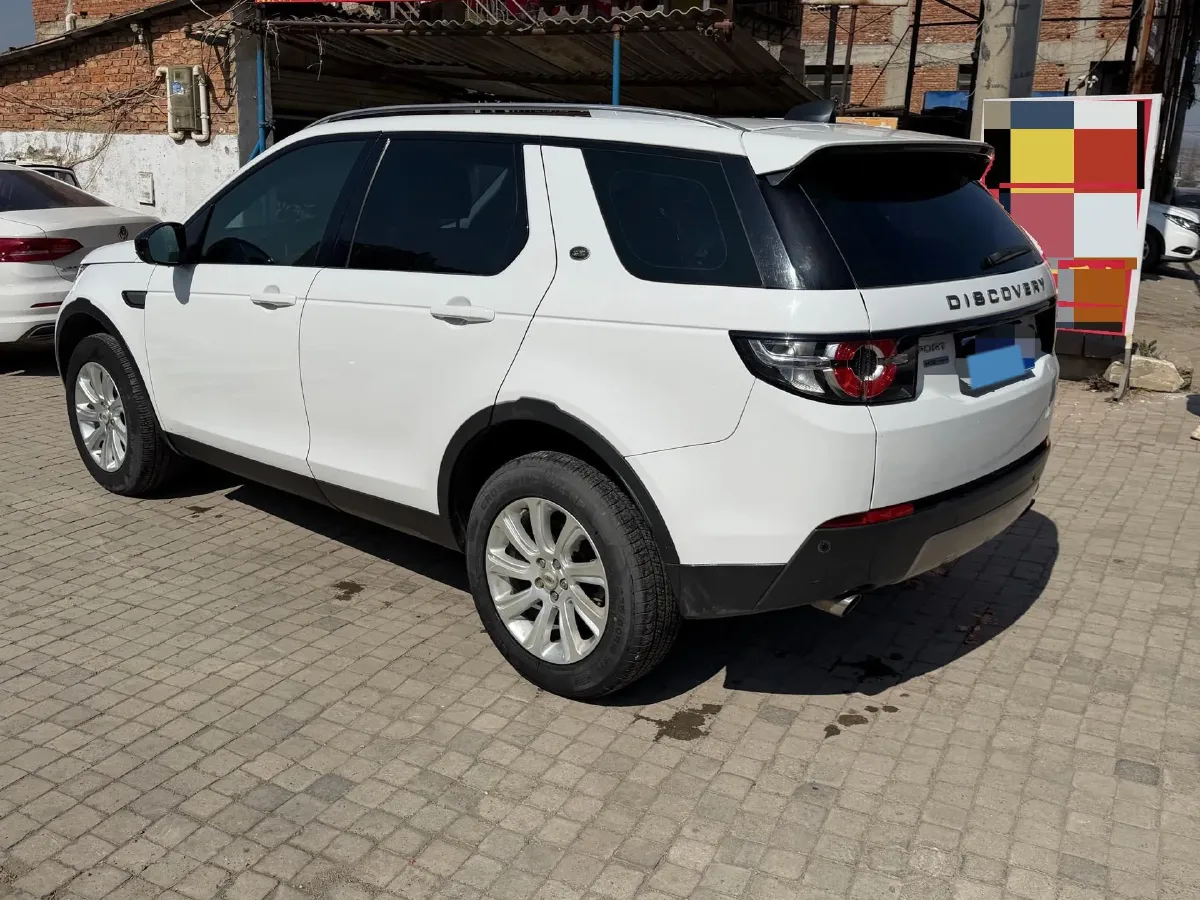 2017 Land Rover Discovery Sport 2.0T 241HP L4 9AT,autocango,china used car exporter,china ev exporter,chinese used car exporter,chinese used ev exporter