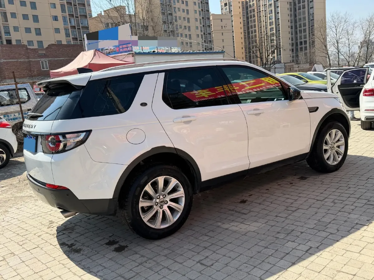 2017 Land Rover Discovery Sport 2.0T 241HP L4 9AT,autocango,china used car exporter,china ev exporter,chinese used car exporter,chinese used ev exporter