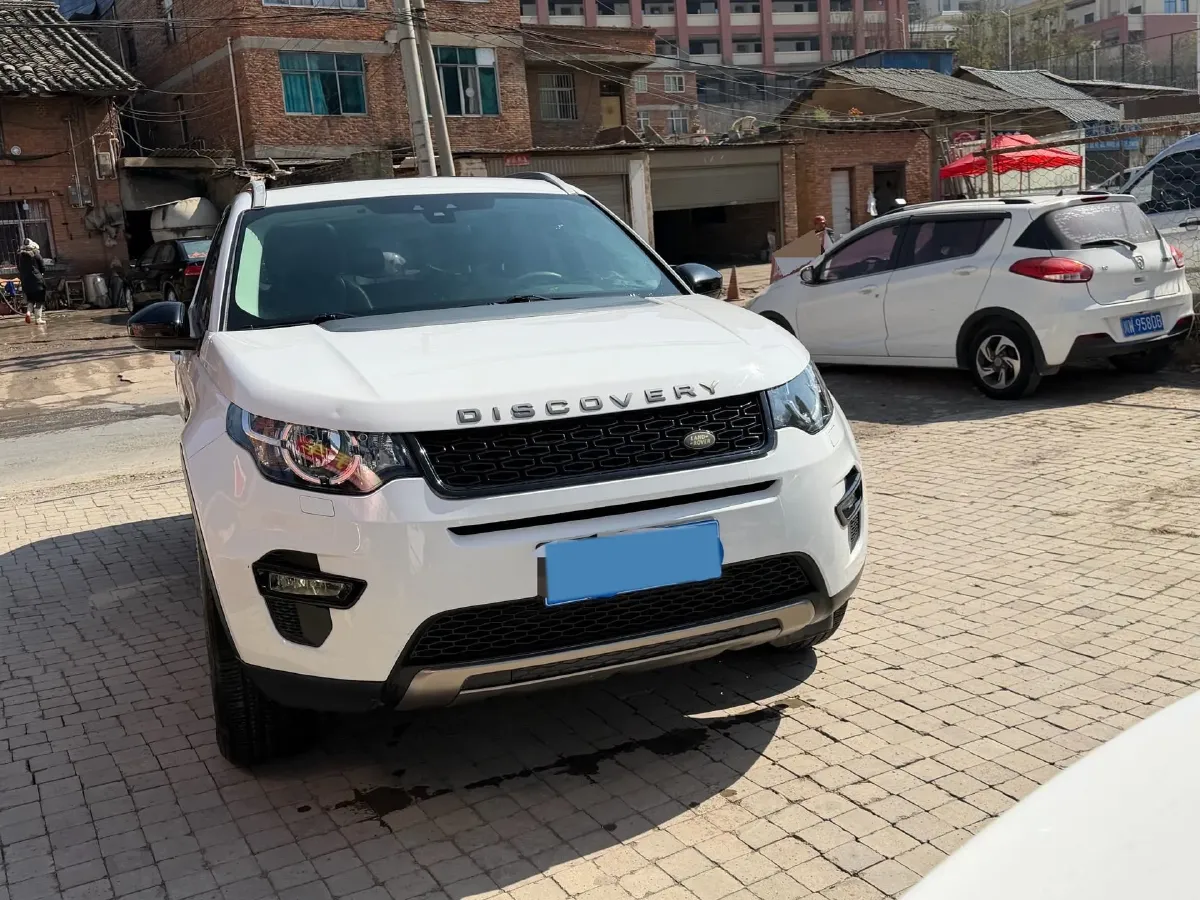 2017 Land Rover Discovery Sport 2.0T 241HP L4 9AT,autocango,china used car exporter,china ev exporter,chinese used car exporter,chinese used ev exporter