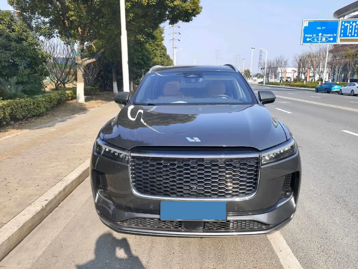 2021 Li ONE Range Extended 131HP REEV 40.5KWH,autocango,china used car exporter,china ev exporter,chinese used car exporter,chinese used ev exporter