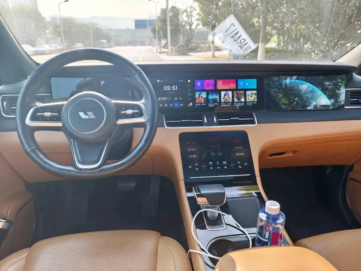 2021 Li ONE Range Extended 131HP REEV 40.5KWH,autocango,china used car exporter,china ev exporter,chinese used car exporter,chinese used ev exporter