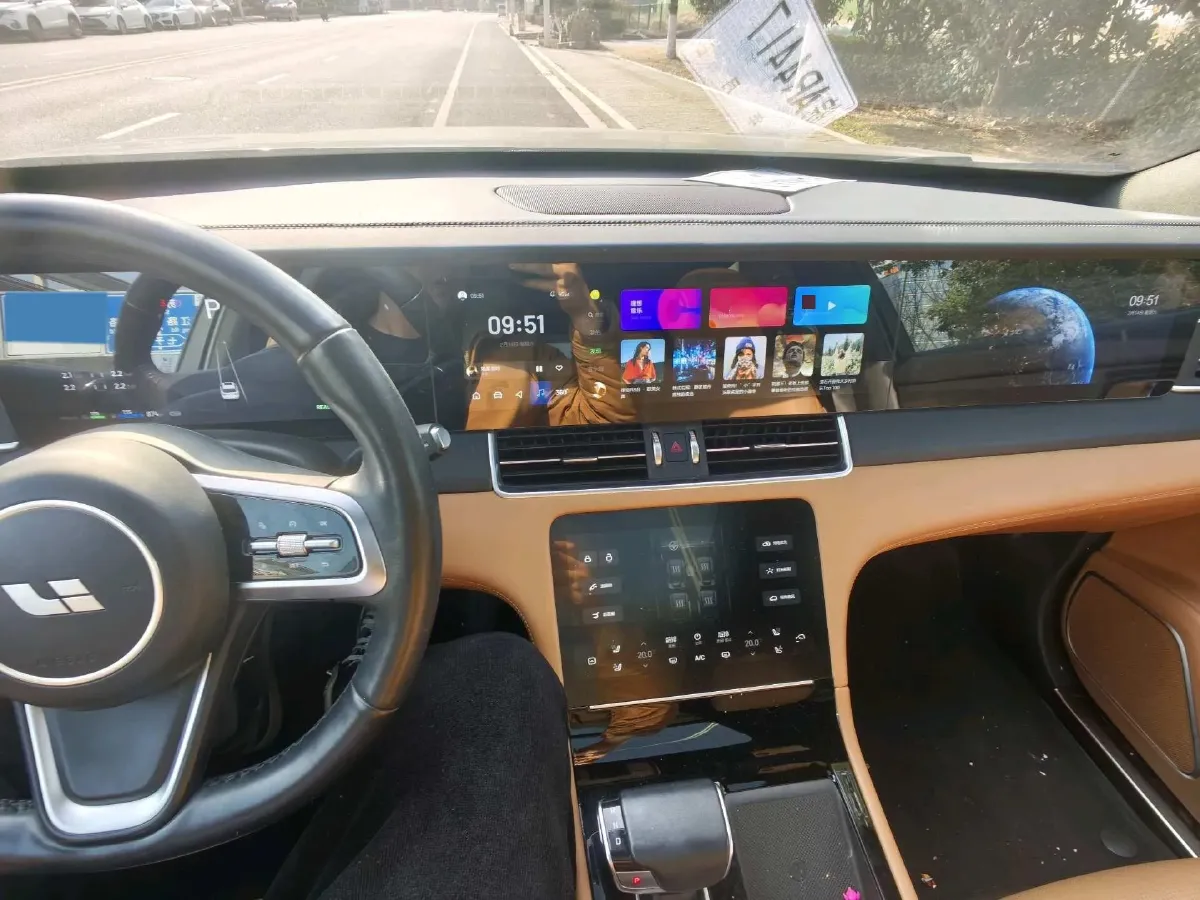 2021 Li ONE Range Extended 131HP REEV 40.5KWH,autocango,china used car exporter,china ev exporter,chinese used car exporter,chinese used ev exporter