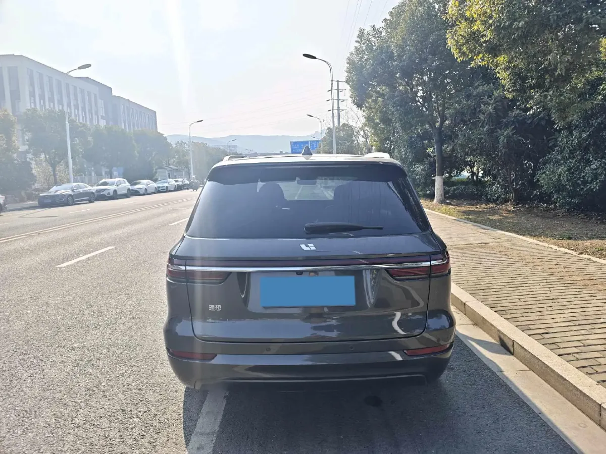 2021 Li ONE Range Extended 131HP REEV 40.5KWH,autocango,china used car exporter,china ev exporter,chinese used car exporter,chinese used ev exporter