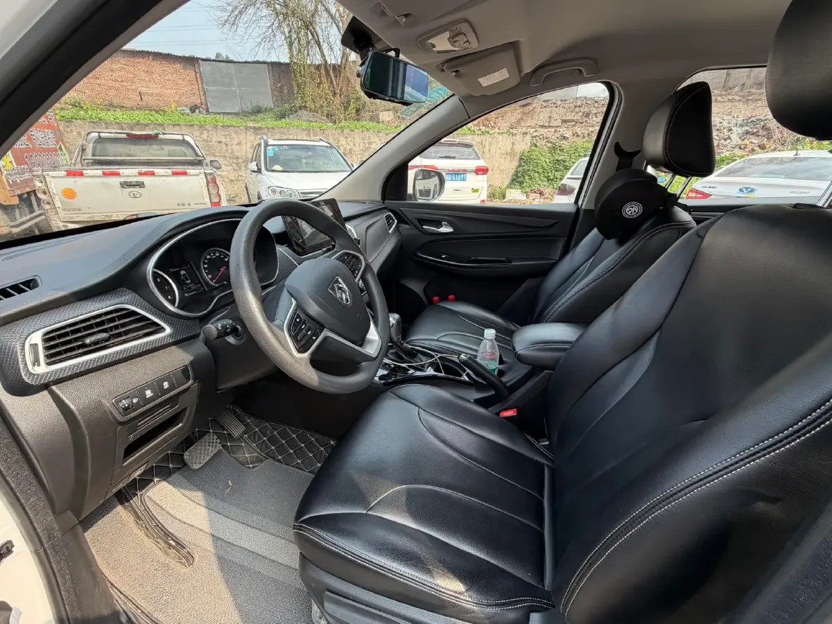 2019 BaoJun 730 1.5T 147HP L4 CVT,autocango,china used car exporter,china ev exporter,chinese used car exporter,chinese used ev exporter