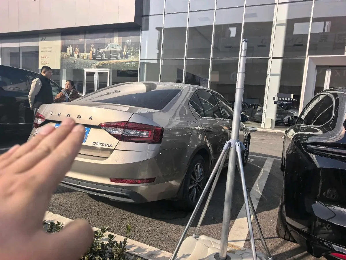 2019 Skoda Octavia 1.5L 116HP L4 6AT,autocango,china used car exporter,china ev exporter,chinese used car exporter,chinese used ev exporter