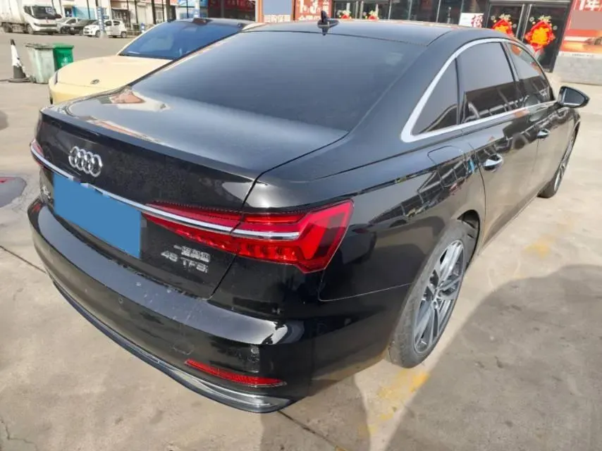 2022 Audi A6L 2.0T 224HP L4 7DCT,autocango,china used car exporter,china ev exporter,chinese used car exporter,chinese used ev exporter