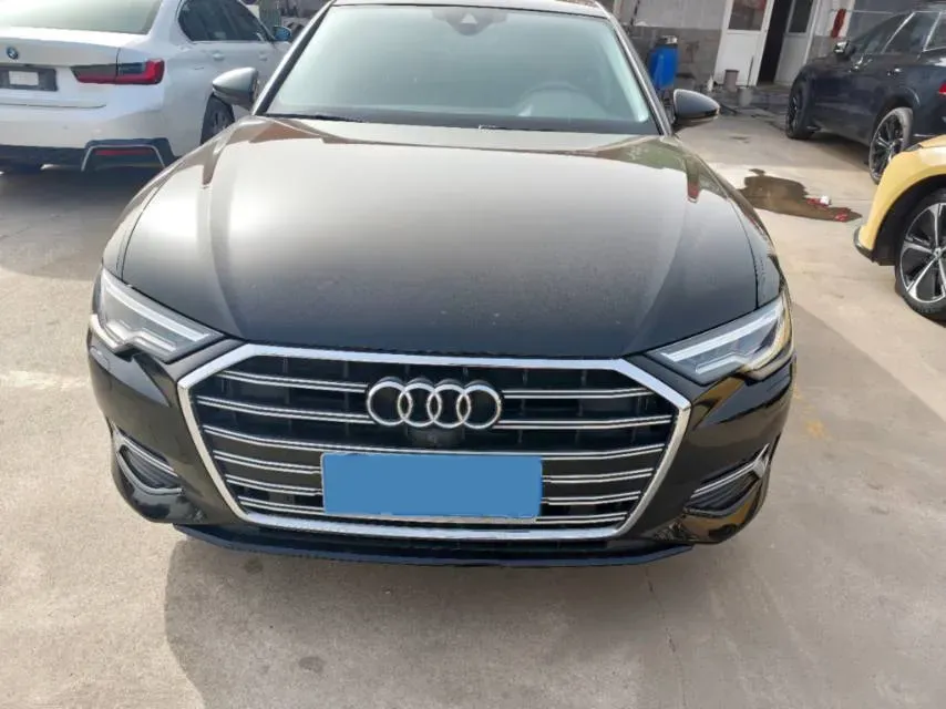 2022 Audi A6L 2.0T 224HP L4 7DCT,autocango,china used car exporter,china ev exporter,chinese used car exporter,chinese used ev exporter