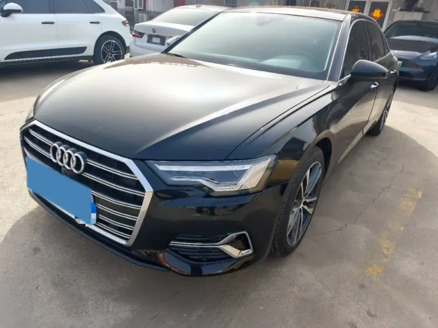 2022 Audi A6L 2.0T 224HP L4 7DCT,autocango,china used car exporter,china ev exporter,chinese used car exporter,chinese used ev exporter