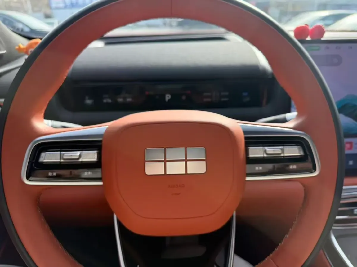 2025 Volkswagen Tiguan L 2.0T 220HP L4 7DCT,autocango,china used car exporter,china ev exporter,chinese used car exporter,chinese used ev exporter