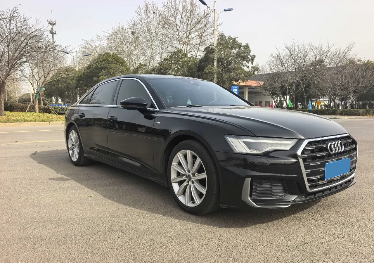 2021 Audi A6L 2.0T 224HP L4 7DCT,autocango,china used car exporter,china ev exporter,chinese used car exporter,chinese used ev exporter