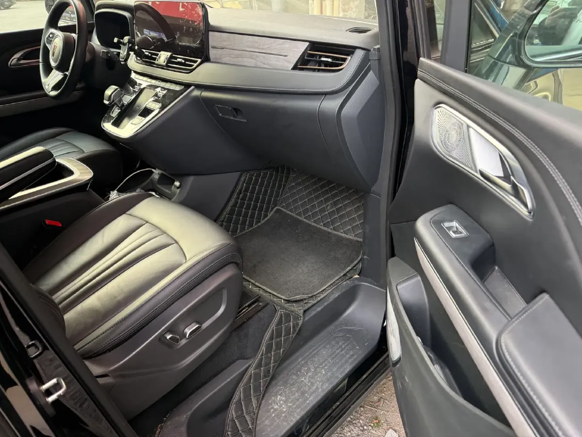 2023 HongQi HQ9 2.0T 252HP L4 8AT,autocango,china used car exporter,china ev exporter,chinese used car exporter,chinese used ev exporter