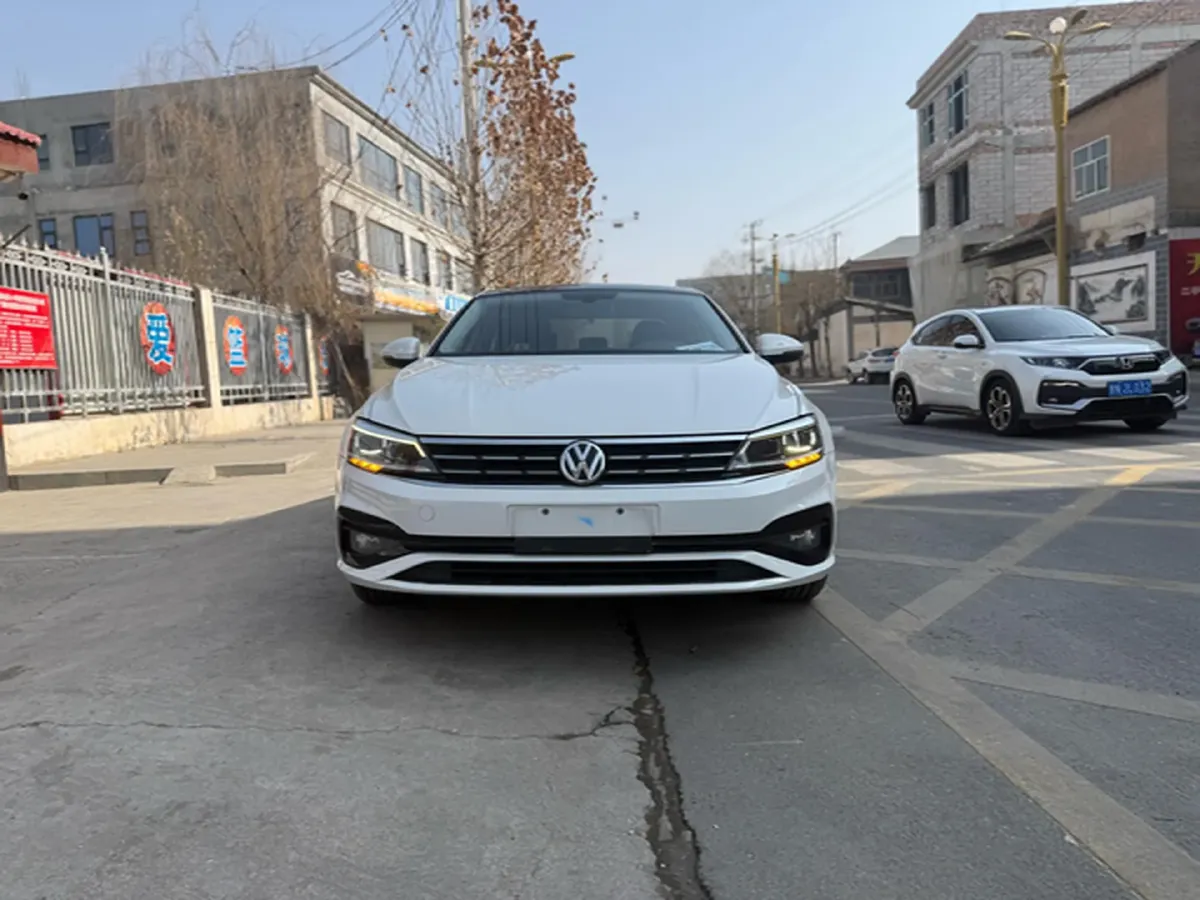 2019 Volkswagen Passat 1.4T 150HP L4 7DCT,autocango,china used car exporter,china ev exporter,chinese used car exporter,chinese used ev exporter