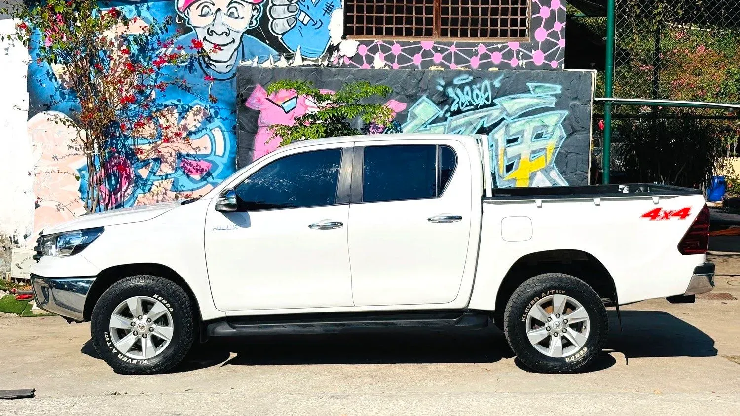 2015 Toyota Land Cruiser Prado 2.7L 159HP L4 4AT,autocango,china used car exporter,china ev exporter,chinese used car exporter,chinese used ev exporter