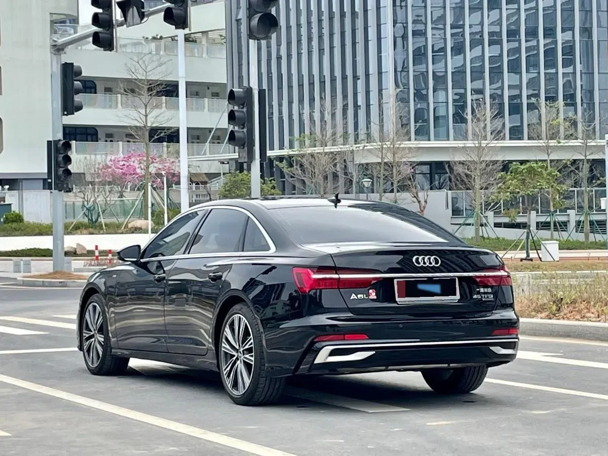 2023 Audi A6L 2.0T 190HP L4 7DCT,autocango,china used car exporter,china ev exporter,chinese used car exporter,chinese used ev exporter