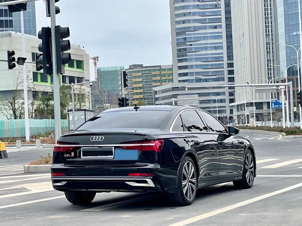 2023 Audi A6L 2.0T 190HP L4 7DCT,autocango,china used car exporter,china ev exporter,chinese used car exporter,chinese used ev exporter