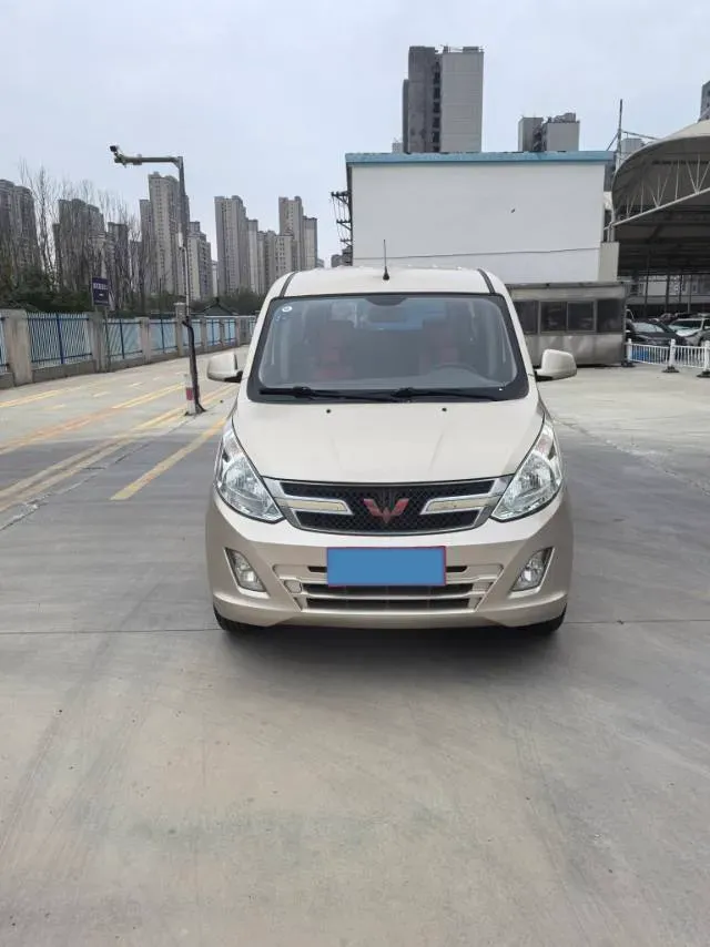 2016 WuLing RongGuang V 1.5L 112HP L4 5MT,autocango,china used car exporter,china ev exporter,chinese used car exporter,chinese used ev exporter