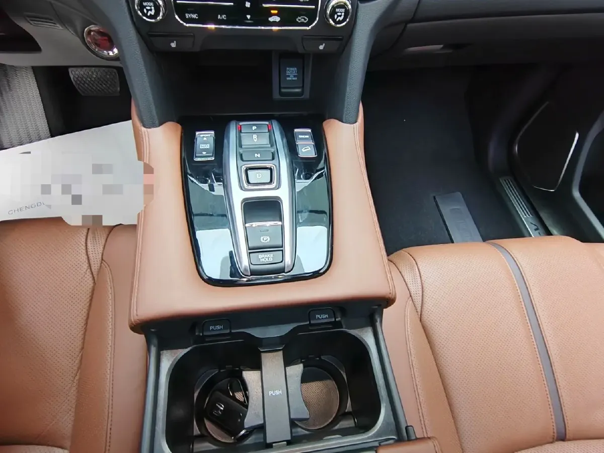 2020 Honda UR-V 2.0T 272HP L4 9AT,autocango,china used car exporter,china ev exporter,chinese used car exporter,chinese used ev exporter