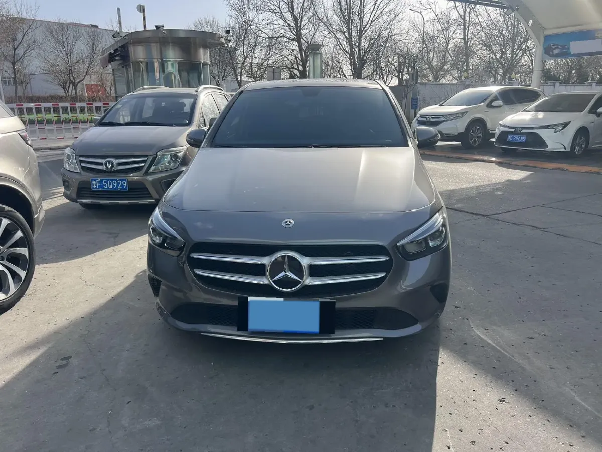 2022 Mercedes-Benz B Class 1.3T 163HP L4 7DCT,autocango,china used car exporter,china ev exporter,chinese used car exporter,chinese used ev exporter