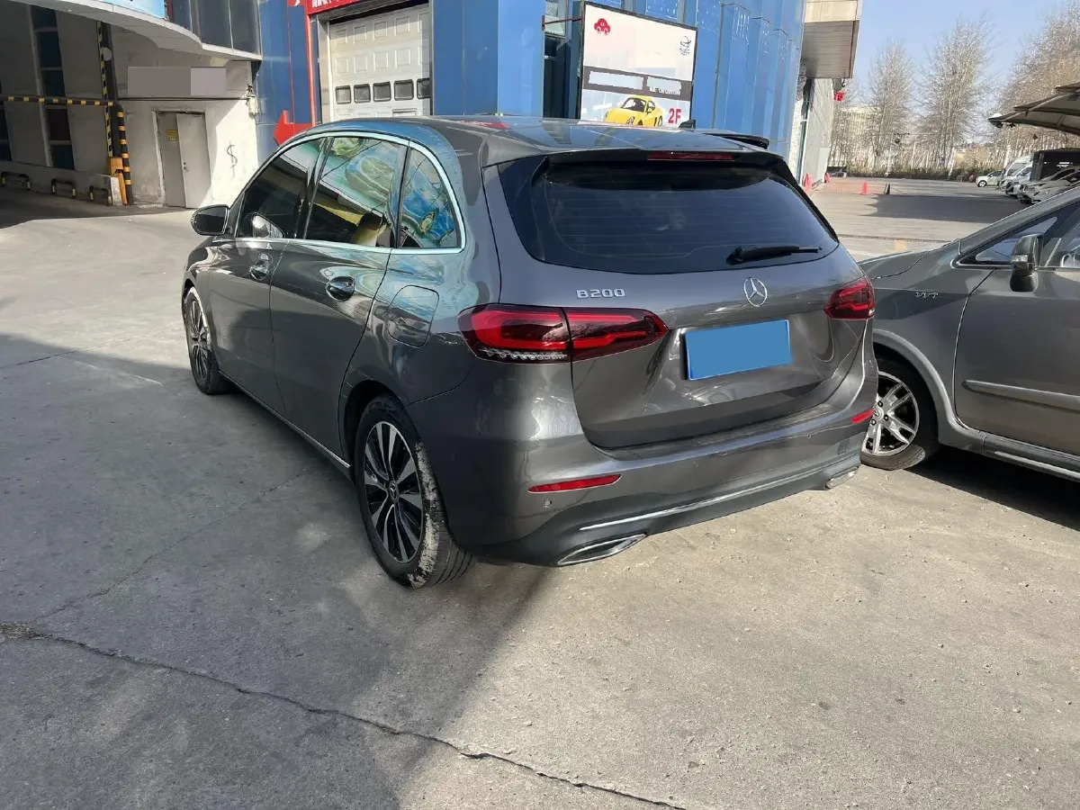 2022 Mercedes-Benz B Class 1.3T 163HP L4 7DCT,autocango,china used car exporter,china ev exporter,chinese used car exporter,chinese used ev exporter