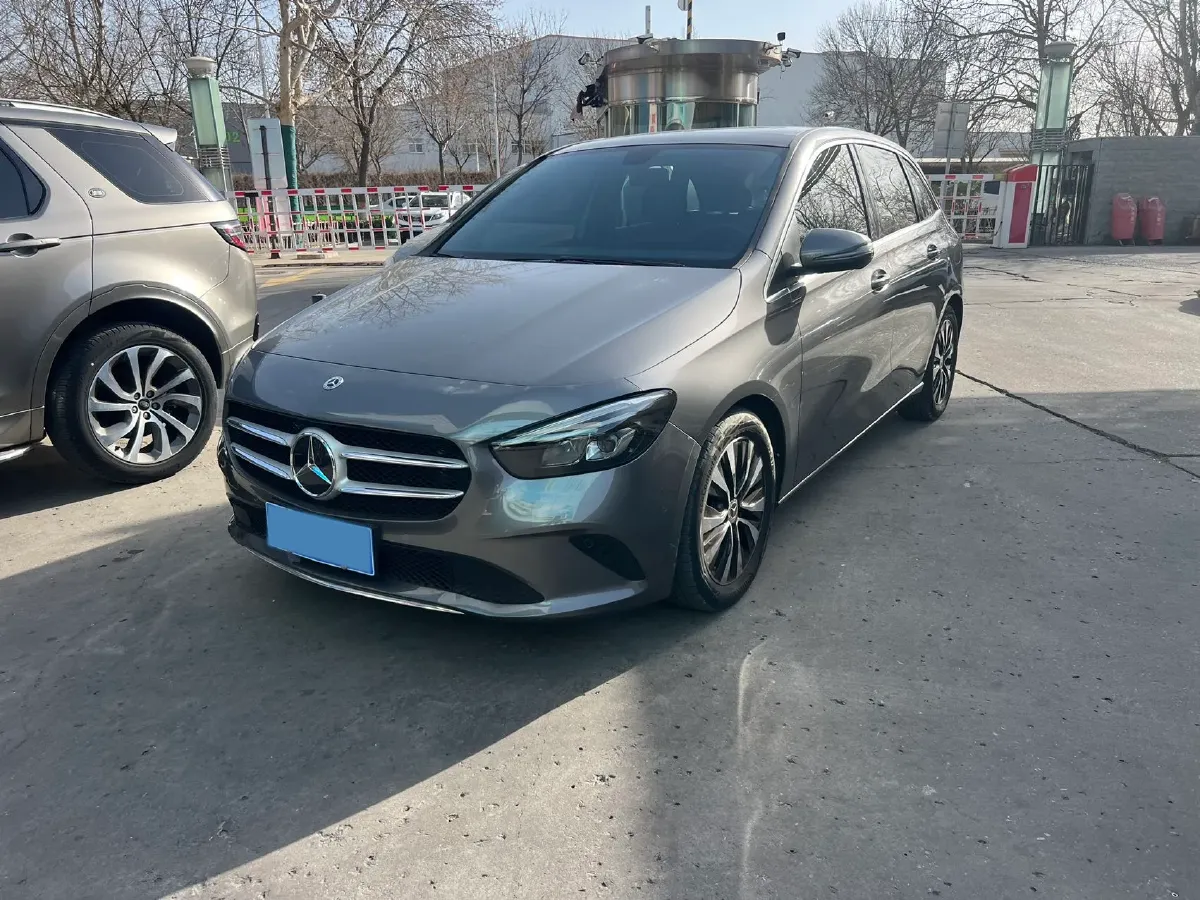 2022 Mercedes-Benz B Class 1.3T 163HP L4 7DCT,autocango,china used car exporter,china ev exporter,chinese used car exporter,chinese used ev exporter