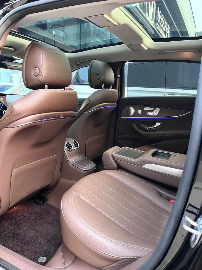 2022 Mercedes-Benz E Class 2.0T 258HP L4 9AT,autocango,china used car exporter,china ev exporter,chinese used car exporter,chinese used ev exporter