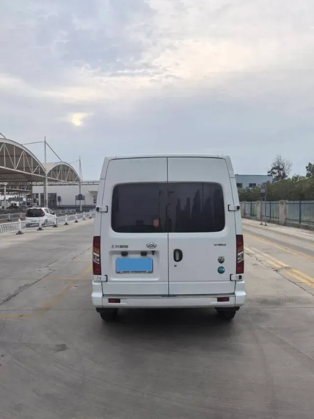2021 MAXUS XinTu V80 2.0T 127HP L4 6MT,autocango,china used car exporter,china ev exporter,chinese used car exporter,chinese used ev exporter