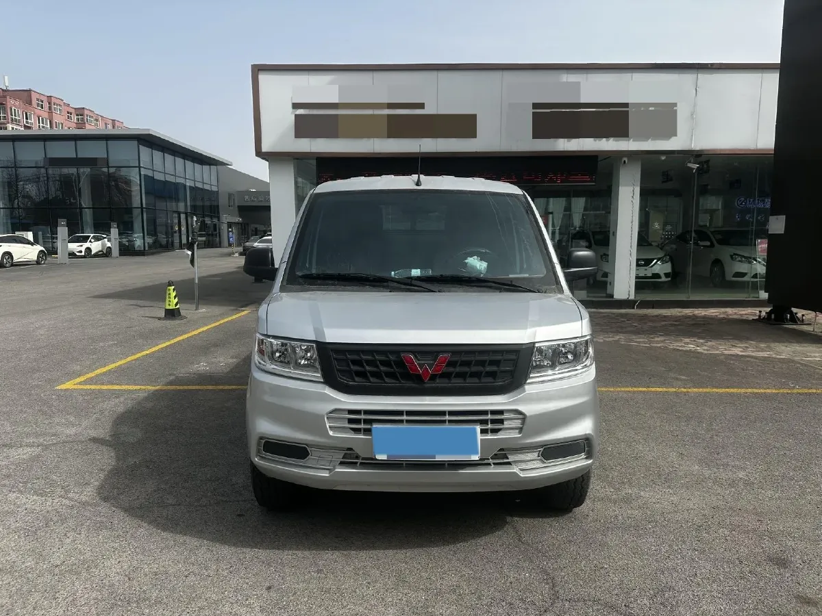 2023 WuLing RongGuang New Truck 1.5L 102HP L4 5MT,autocango,china used car exporter,china ev exporter,chinese used car exporter,chinese used ev exporter