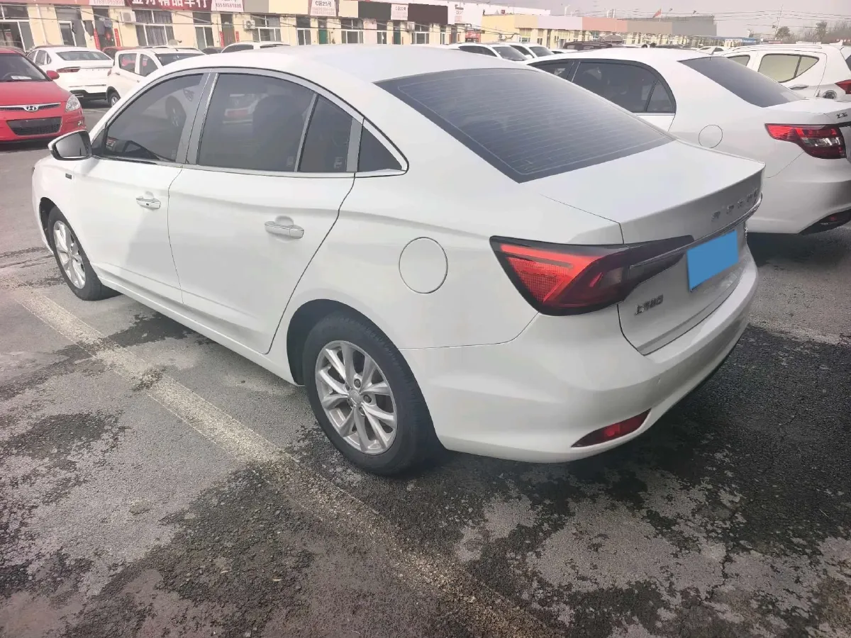 2019 Roewe i5 1.5L 120HP L4 5MT,autocango,china used car exporter,china ev exporter,chinese used car exporter,chinese used ev exporter