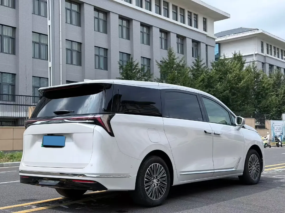 2024 Buick GL8 1.5T 180HP L4 2DHT PHEV 24.4KWH,autocango,china used car exporter,china ev exporter,chinese used car exporter,chinese used ev exporter