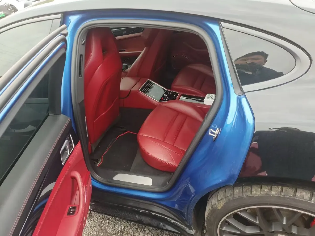 2017 BMW X6 3.0T 306HP L6 8AT,autocango,china used car exporter,china ev exporter,chinese used car exporter,chinese used ev exporter